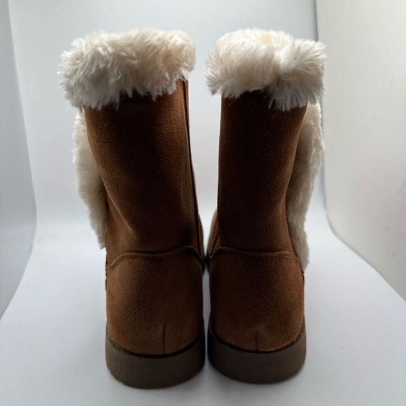 CUSHIONAIRE Women's pull on boot +Memory Foam 8 TAN - Picture 4 of 7